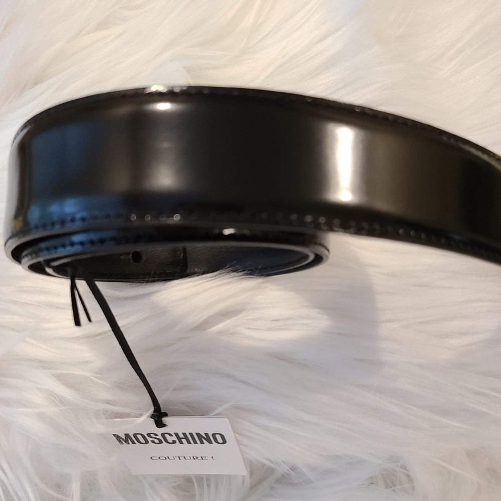 🚫SOLD⛔️MOSCHINO LOGO PLAGUE LEATHER BELT - Picture 4 of 9